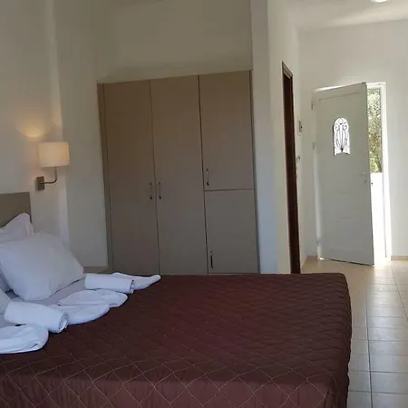 Kirimis Aparthotel Troulos
